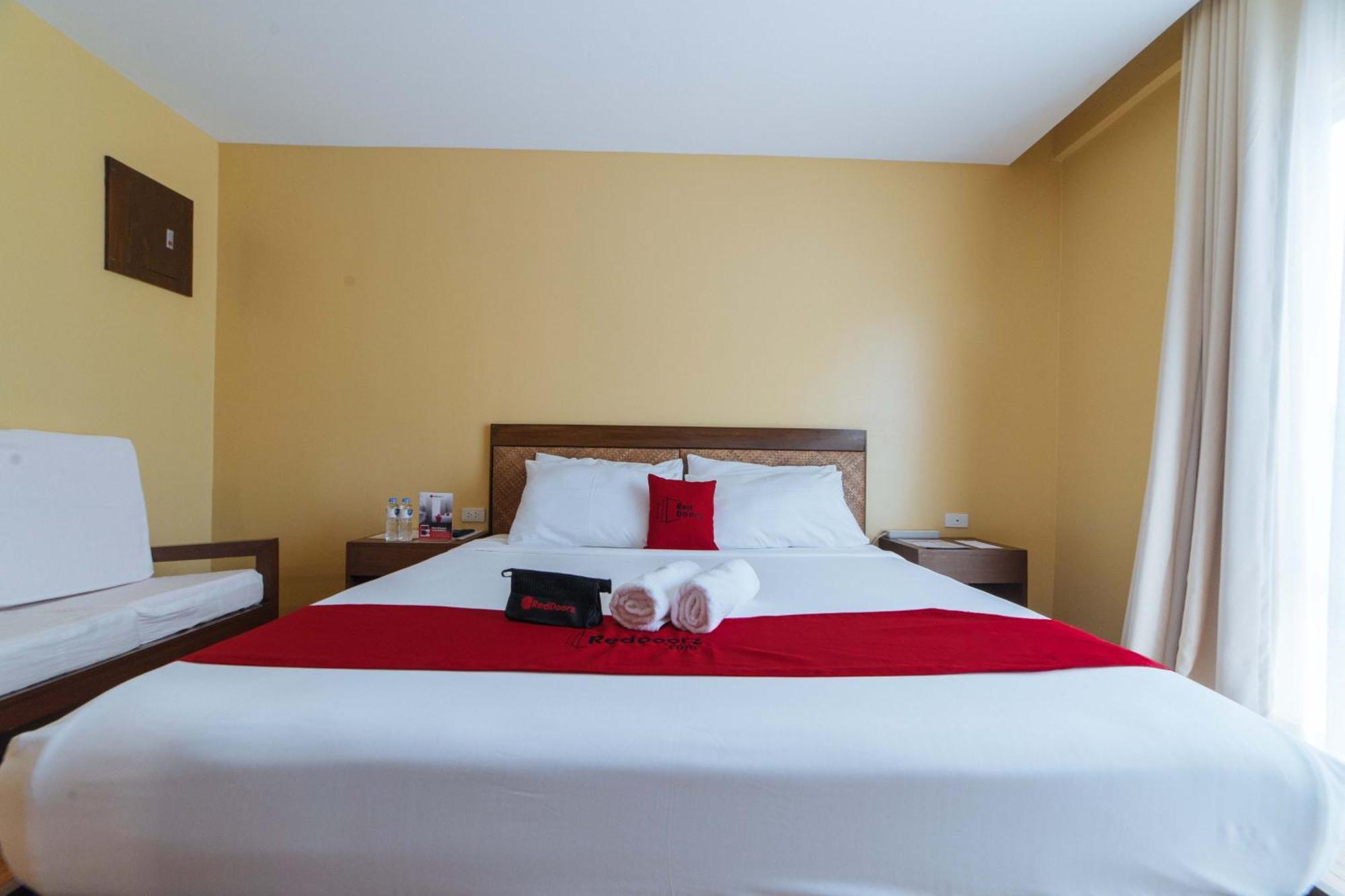 Reddoorz Premium Near Health Centrum Banica Roxas City Ngoại thất bức ảnh